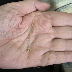 SOLD N300 10k Twisted Rope  Chain Necklace 18”.This chain necklace is perfect